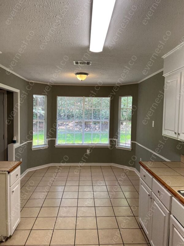 Foto del edificio - 2128 Thousand Oaks Dr