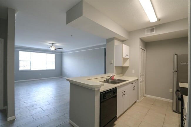 Building Photo - 17101 Carrington Park Dr