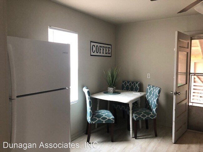 Foto del edificio - 2 br, 1 bath House - 117 W. Cherry Lane