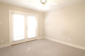 Building Photo - 3031 Buttercup St