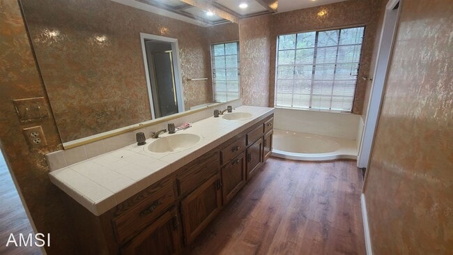 Building Photo - 5 br, 3 bath House - 138 Virginia Court