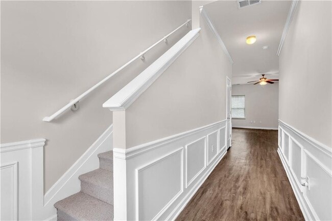 Building Photo - 4488 Ravenwood Dr