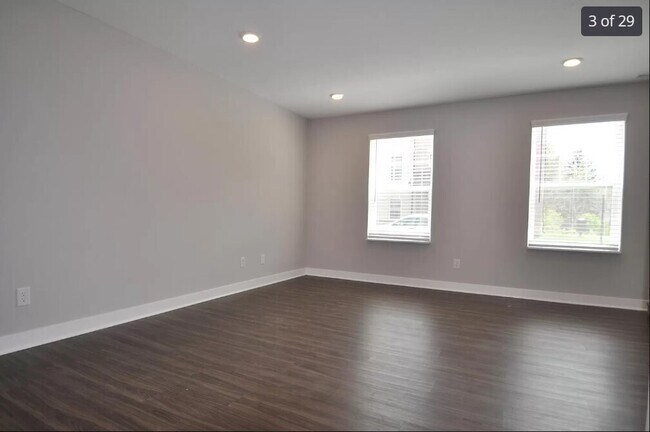 Foto del edificio - 954 Yorkshire Ln