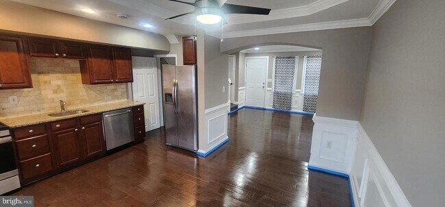 Foto del edificio - 7065 Eastbrook Ave