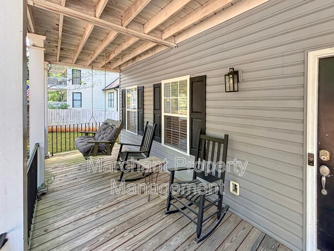 Building Photo - 149 Blythe Dr