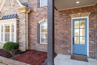 Building Photo - 12123 Brooks River Dr