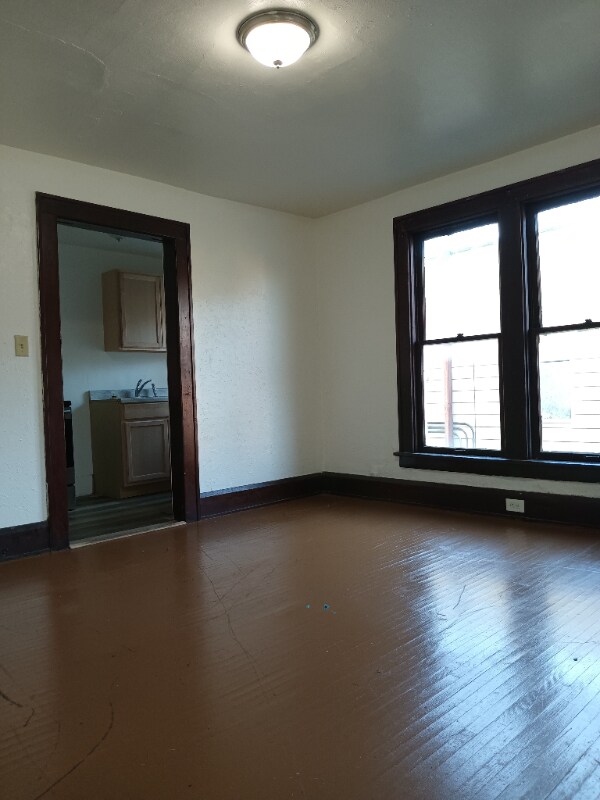 Building Photo - 1018 Starr Ave