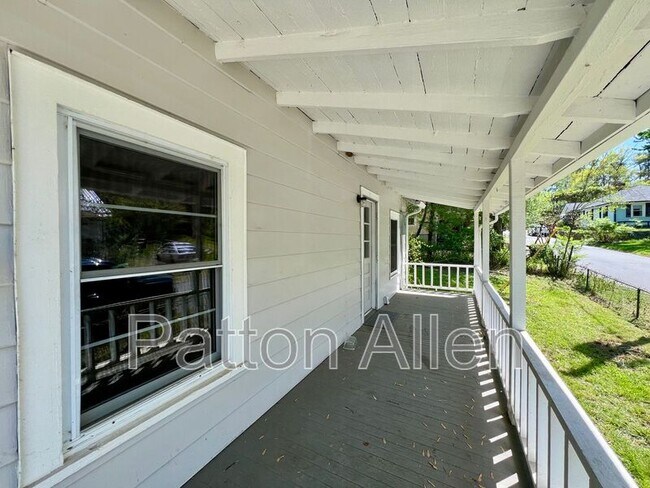 Building Photo - 42 6th St