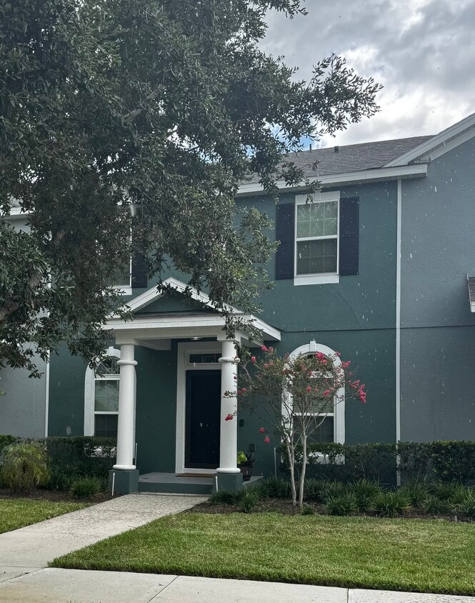 front of townhouse - 504 Rainbow Springs Loop