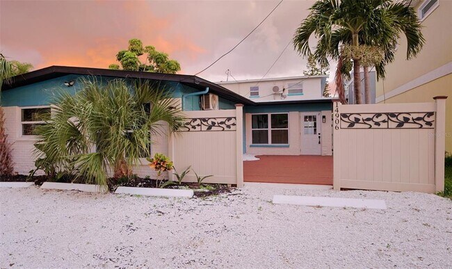 Foto del edificio - 14906 N Bayshore Dr