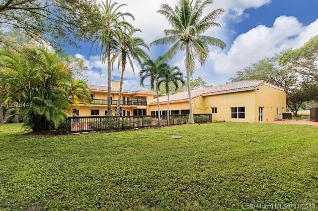 Foto del edificio - 8825 SW 64th Ct