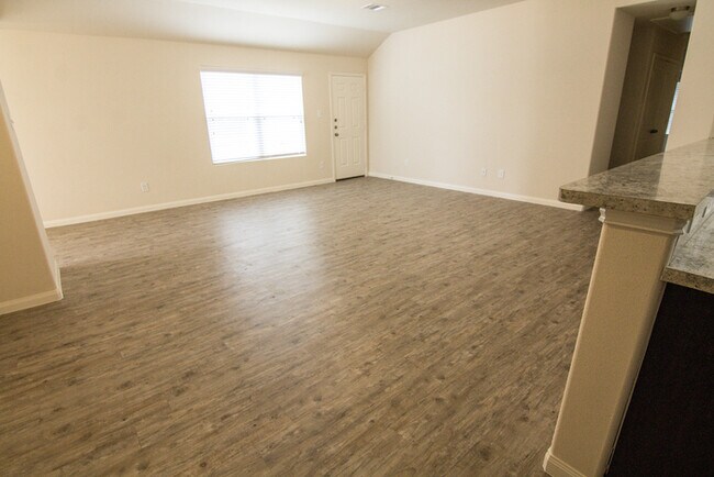 Building Photo - Oakwood Forest - 2128 Eastwood Court, Brya...