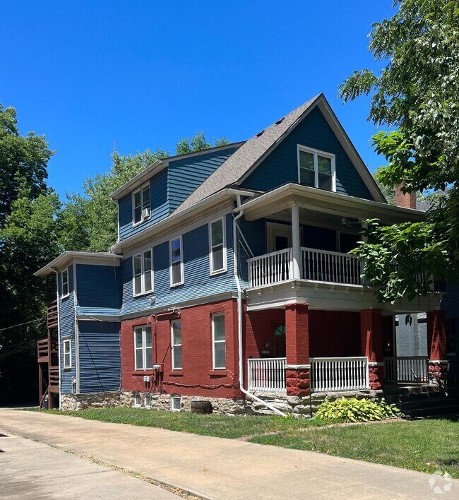 Downtown Kansas City MO Townhouses under $500 - Kansas City, MO - 1,427