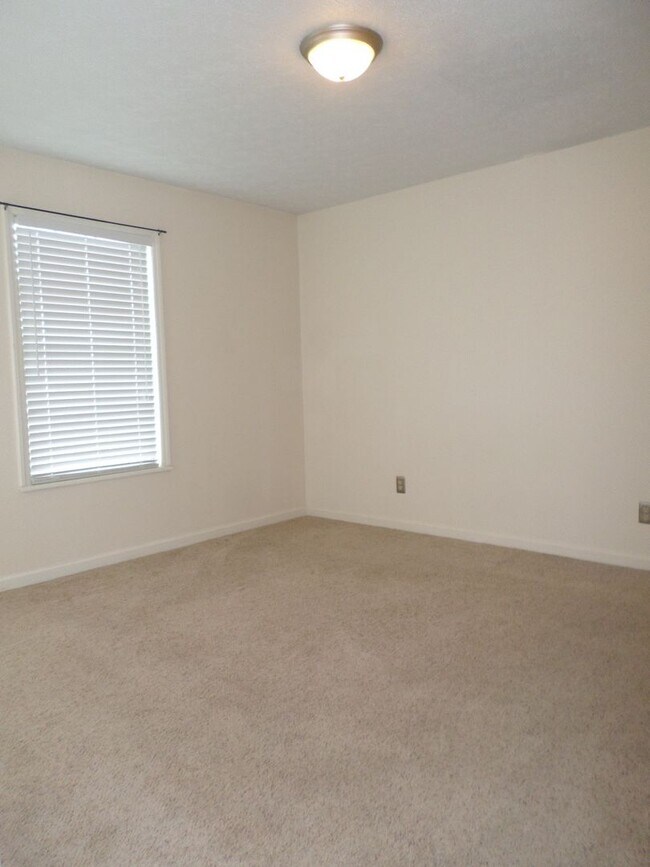 Building Photo - 1300 Cedar Ridge Dr