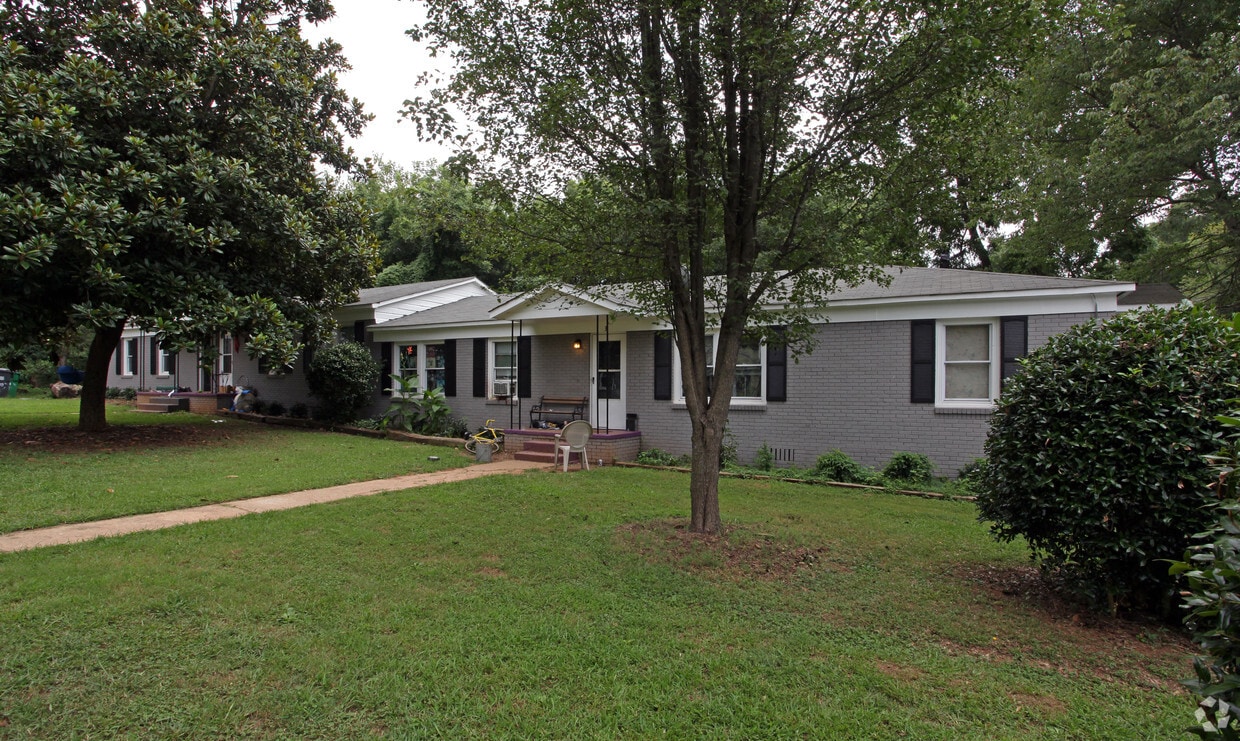 Building Photo - 3009-3013 Sandlewood Rd