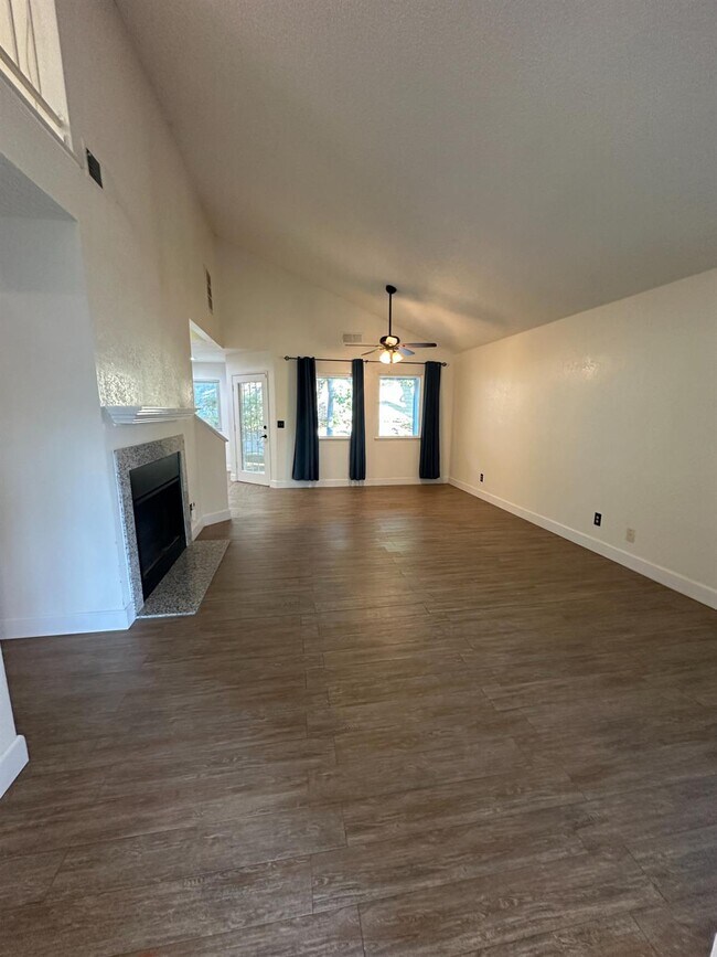 Foto del edificio - 10042 N Grouse Run