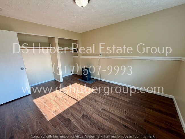Foto del edificio - 330 N Church St