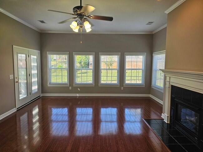 Building Photo - 13038 Peach View Dr