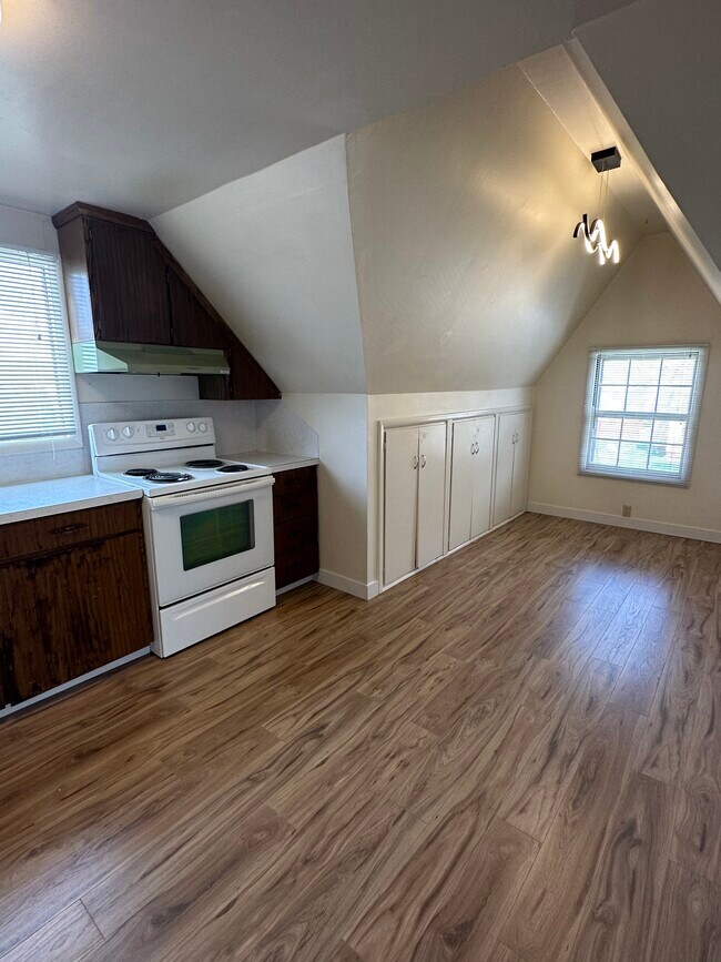 Kitchen - 1557 S 3rd Ave