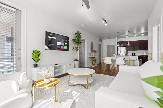 Foto del edificio - 5250 Town and Country Blvd