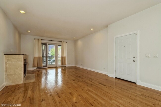 Building Photo - 4012 S Indiana Ave