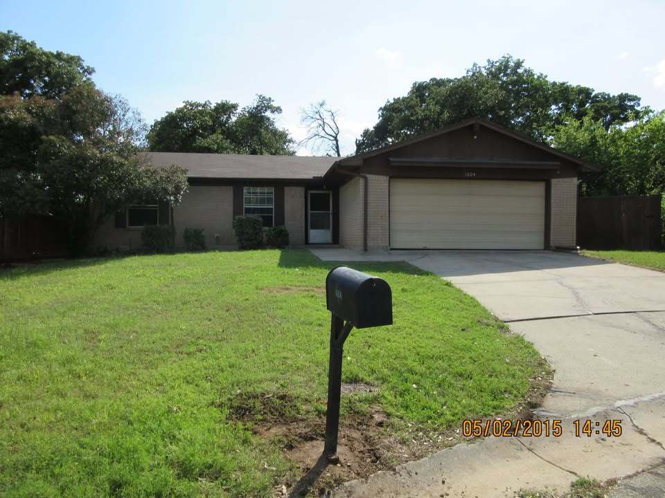 Foto principal - 1604 White Oak Ct