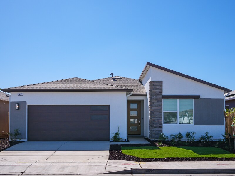 Foto principal - 2425 N Burl Ave