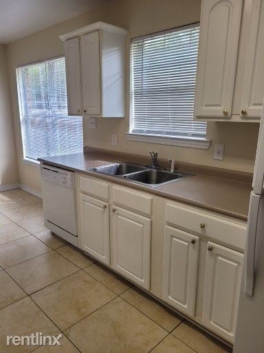 Building Photo - 3 br, 2 bath House - 2736 Dolphin Dr