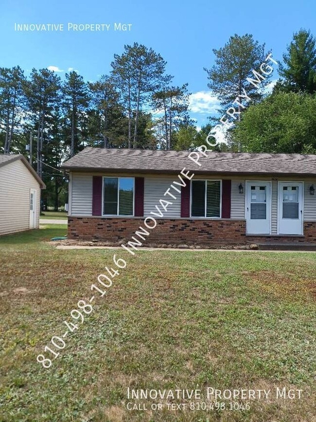 Building Photo - 3065 W Lake Rd