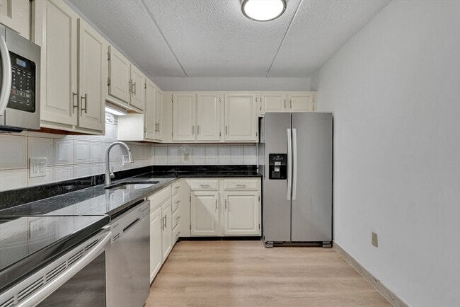 Building Photo - 2500 Mystic Valley Pkwy