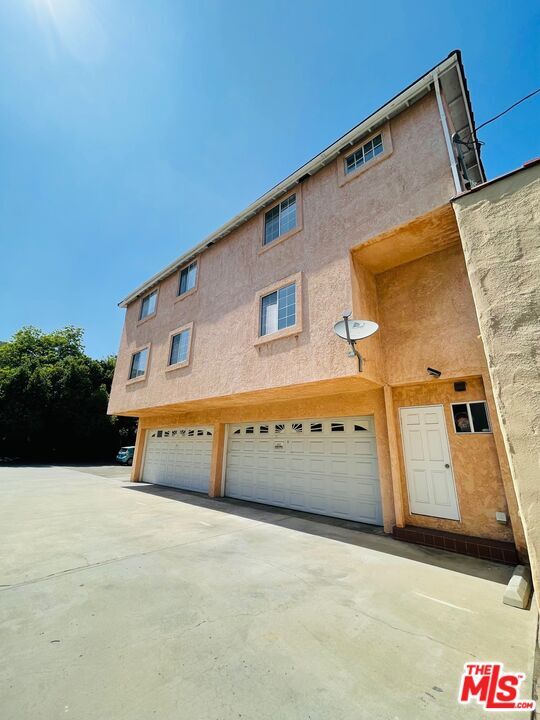 Building Photo - 5029 Klump Ave