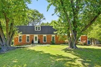 Building Photo - 1306 Marion Dr
