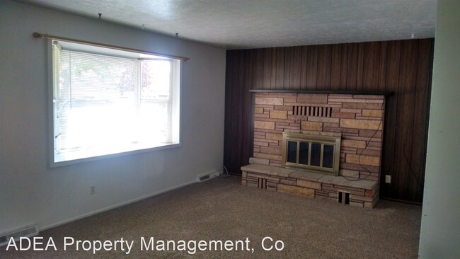 Building Photo - 5 br, 2 bath House - 136 Cohosset