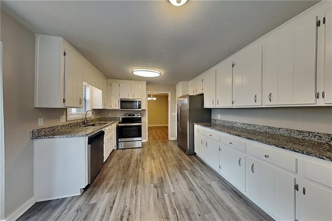 Foto del edificio - 3932 Fairington Dr