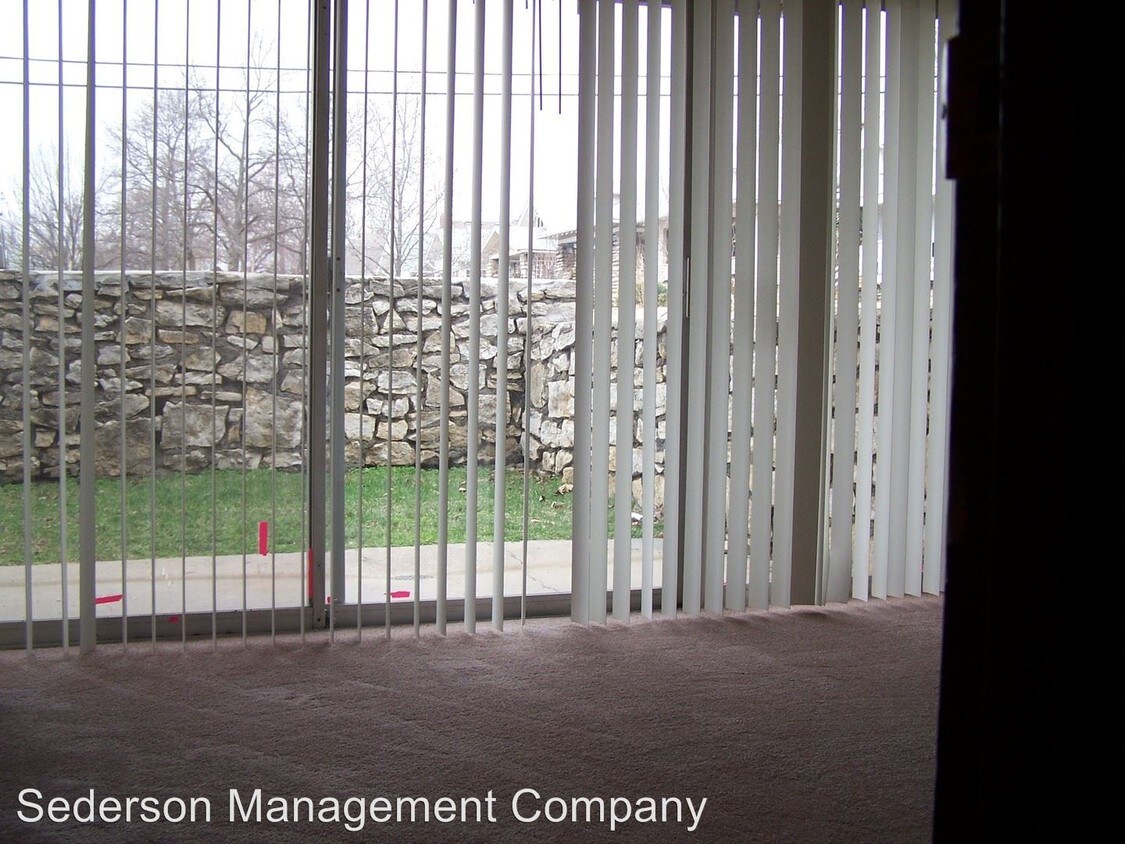 Building Photo - 4455 JEFFERSON