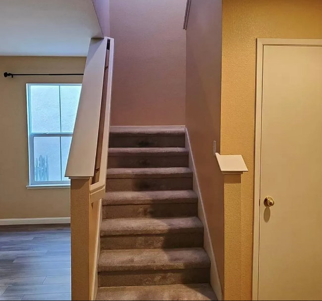 Building Photo - 3034 Roadrunner Dr