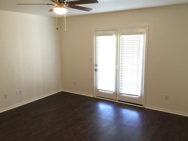 Foto del edificio - 410 S Saddlerock Ave