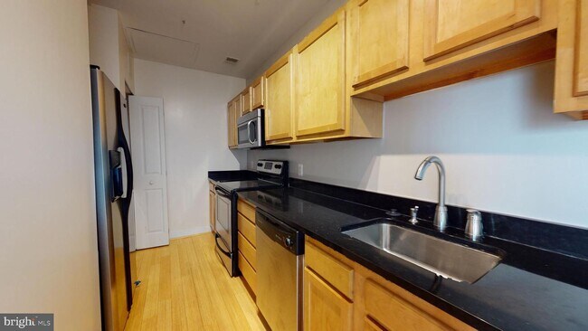 Building Photo - 5885 Colorado Ave NW