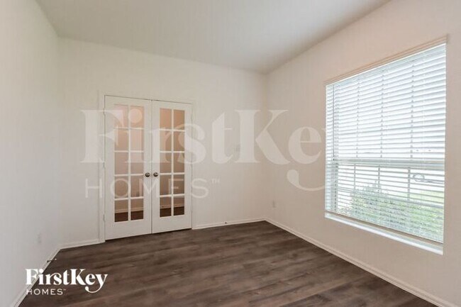 Building Photo - 7406 Keechi Pl