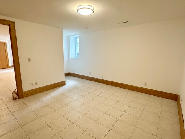 Foto del edificio - 7301 Glouchester Dr