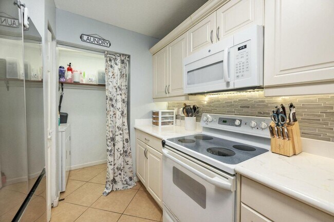 Foto del edificio - 2905 Hidden Hills Rd