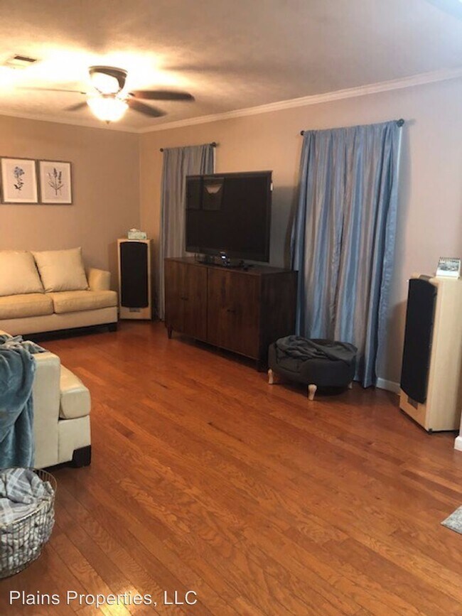 Foto del edificio - 3 br, 2 bath House - 655 Shawnee Street