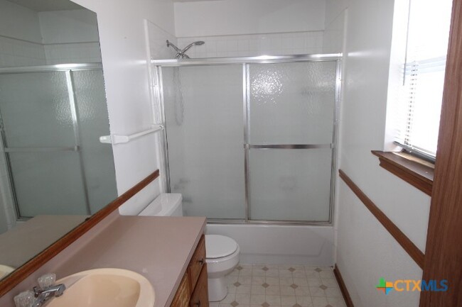 Foto del edificio - 232 Robertstown Rd