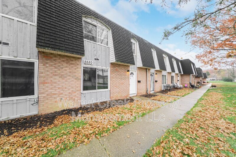 Foto principal - 5520 Beavercrest Dr