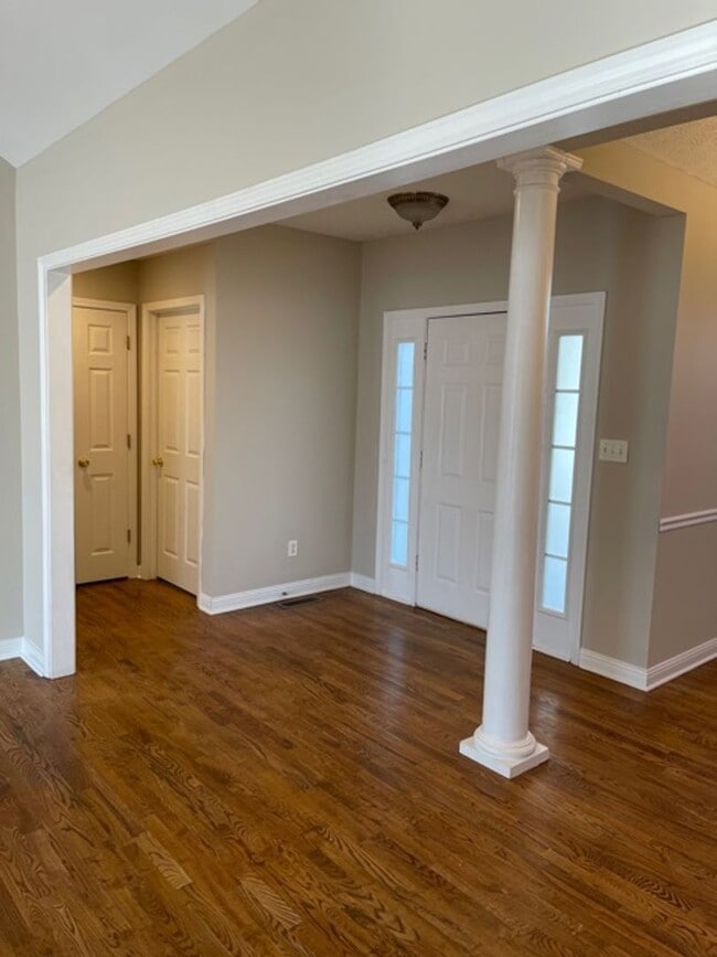Building Photo - 921 Corydalis Ct