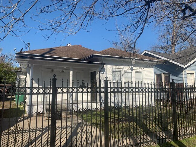Foto del edificio - 214 Sidney St