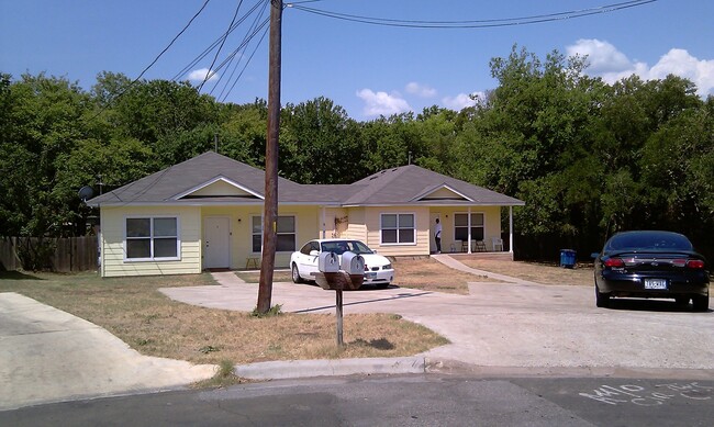 Building Photo - 6017 Atwood St