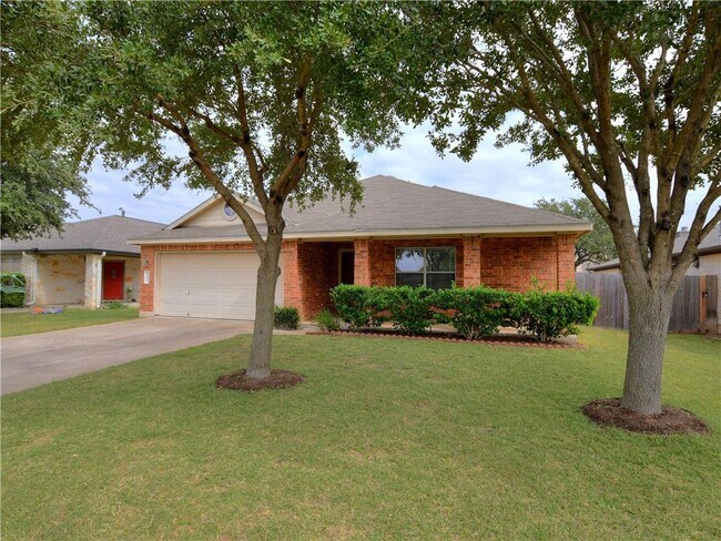 Foto del edificio - 2112 Mir Woods Dr