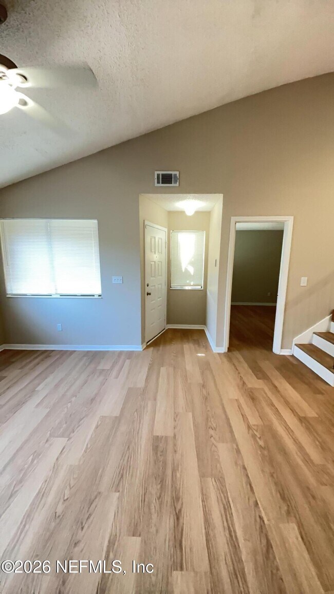 Building Photo - 2124 Sea Hawk Dr