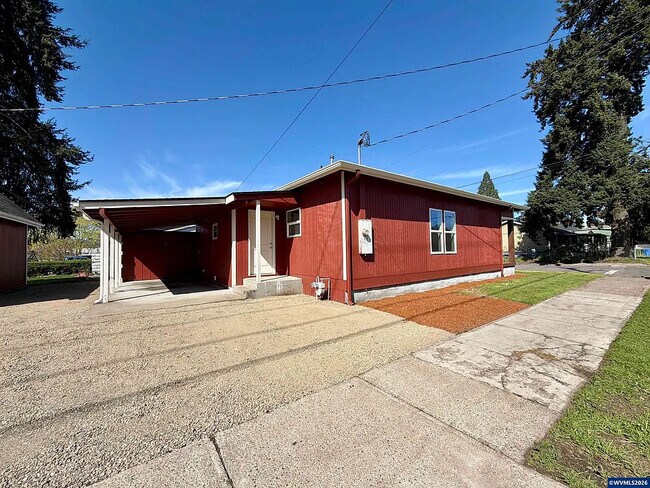 Building Photo - 1396 Waller St SE